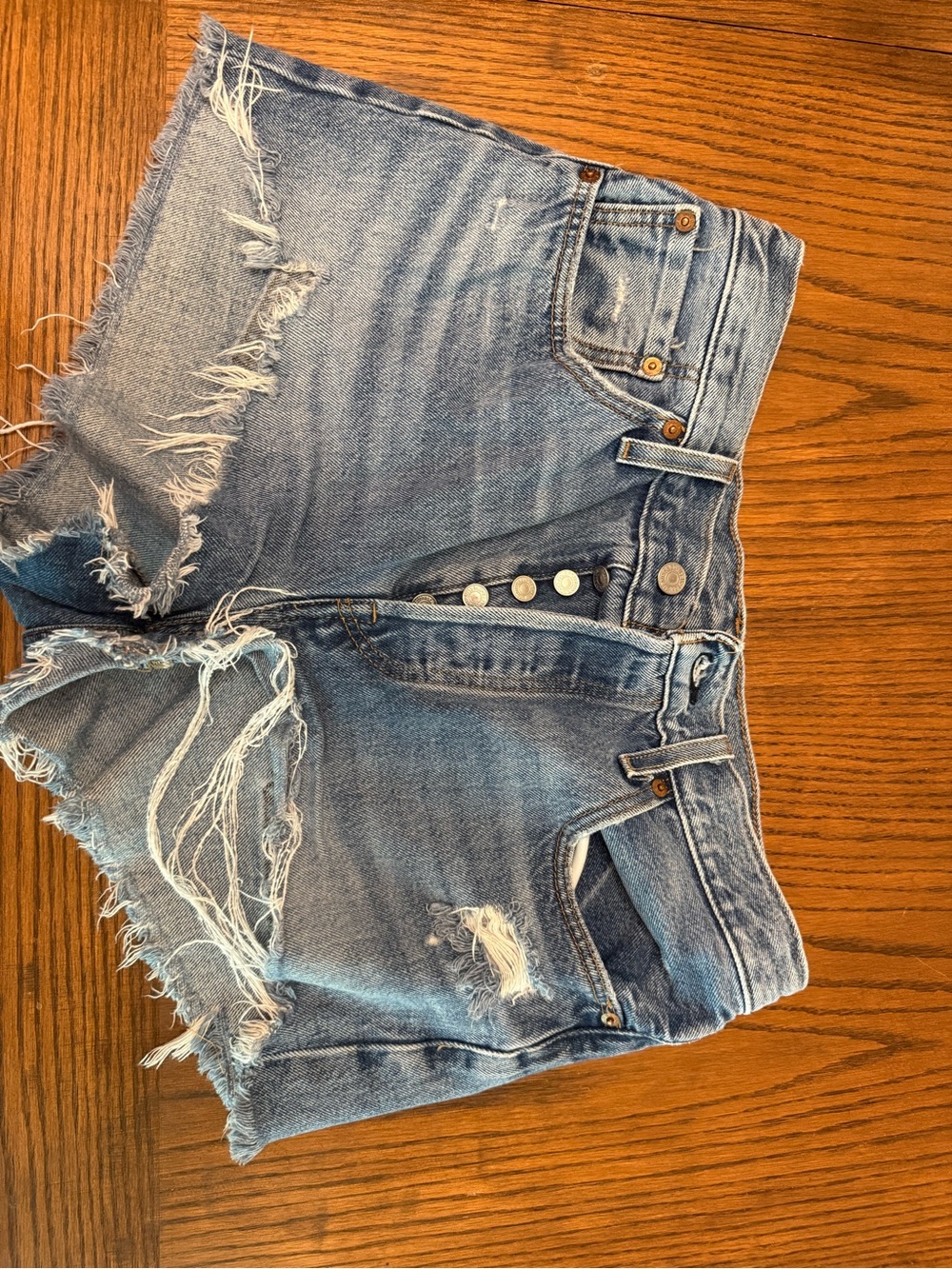 Levi’s 501 Short - Picture 2 of 4